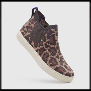 *CCO Sale* Rothy’s The Chelsea in Wildcat 8.5